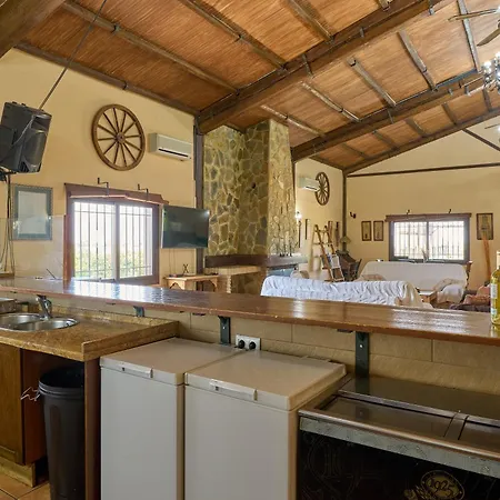 La Piscina Y Jardin Holiday home *
