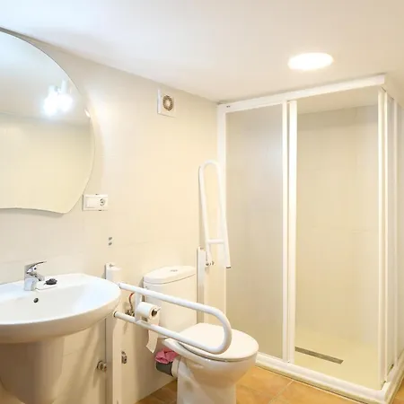 La Piscina Y Jardin Holiday home La Carlota