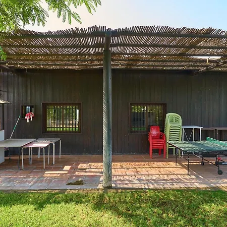 La Piscina Y Jardin *